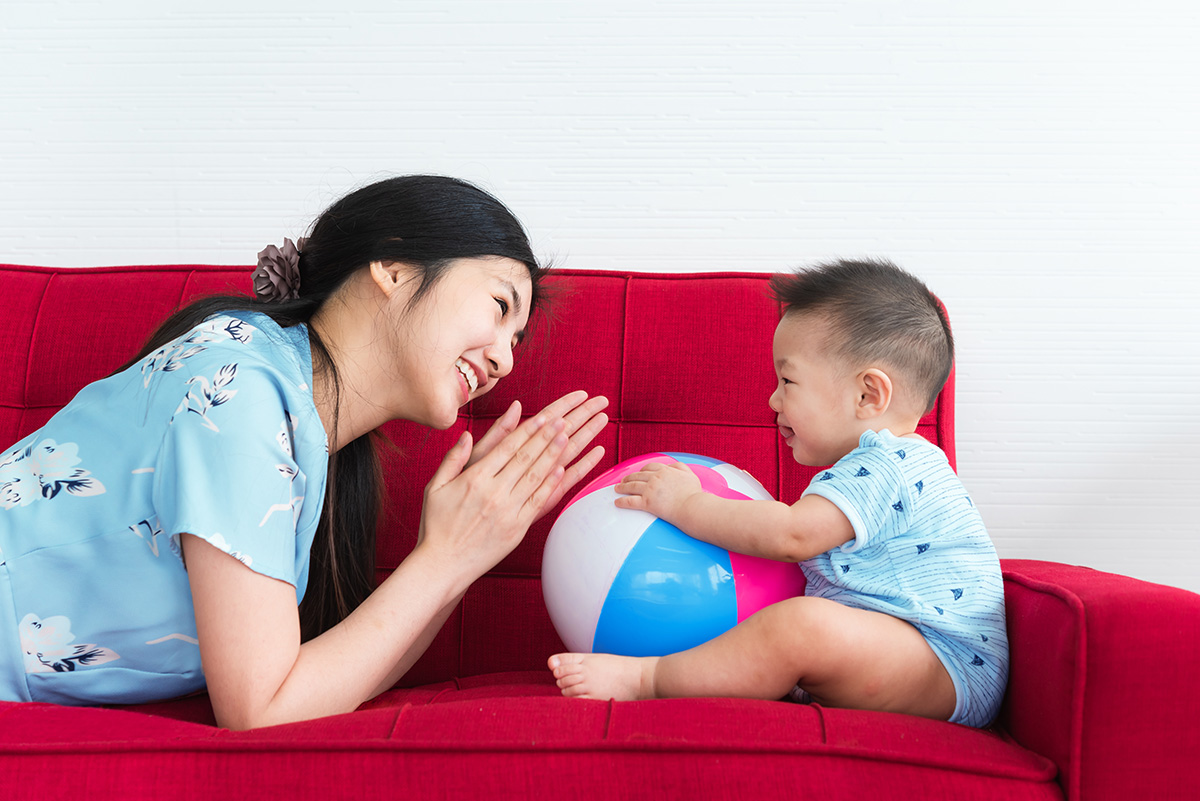 Cara melatih anak berbicara
