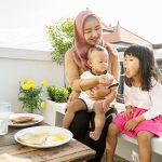 Membiasakan Anak Sarapan