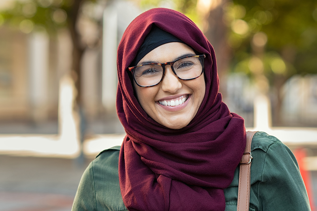 Kacamata untuk Berhijab