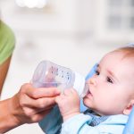 Bayi Minum Air Putih