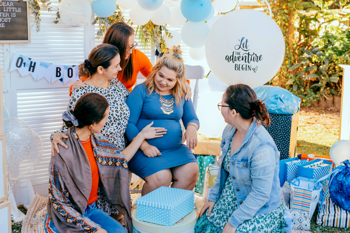 Mengadakan Baby Shower